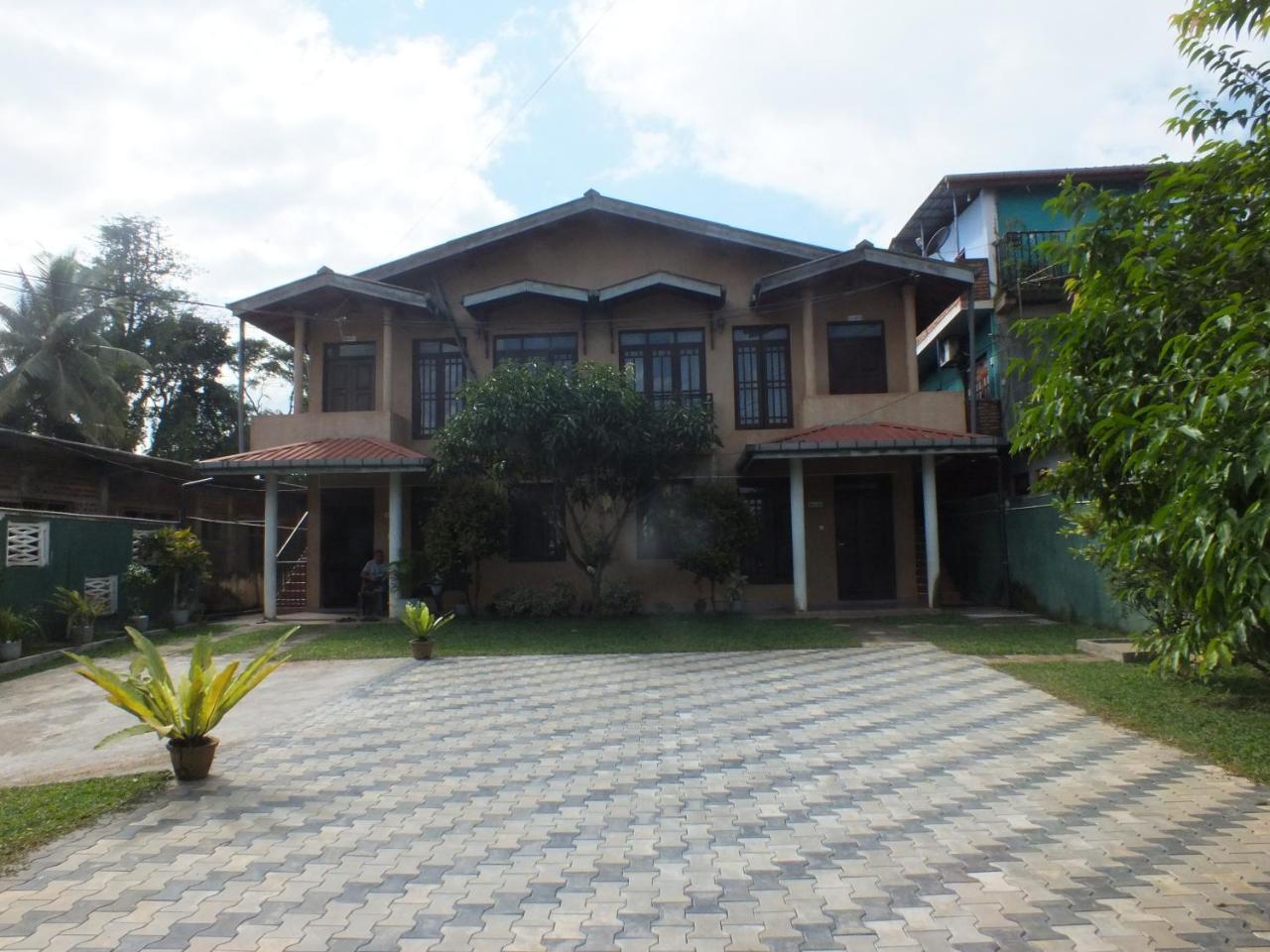 Hillsview Rest & Guest House Matale Bagian luar foto